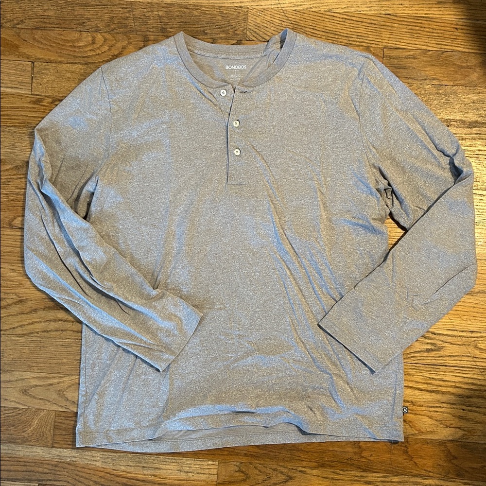 Two men’s Bonobos athletic long sleeve - Picture 5 of 8